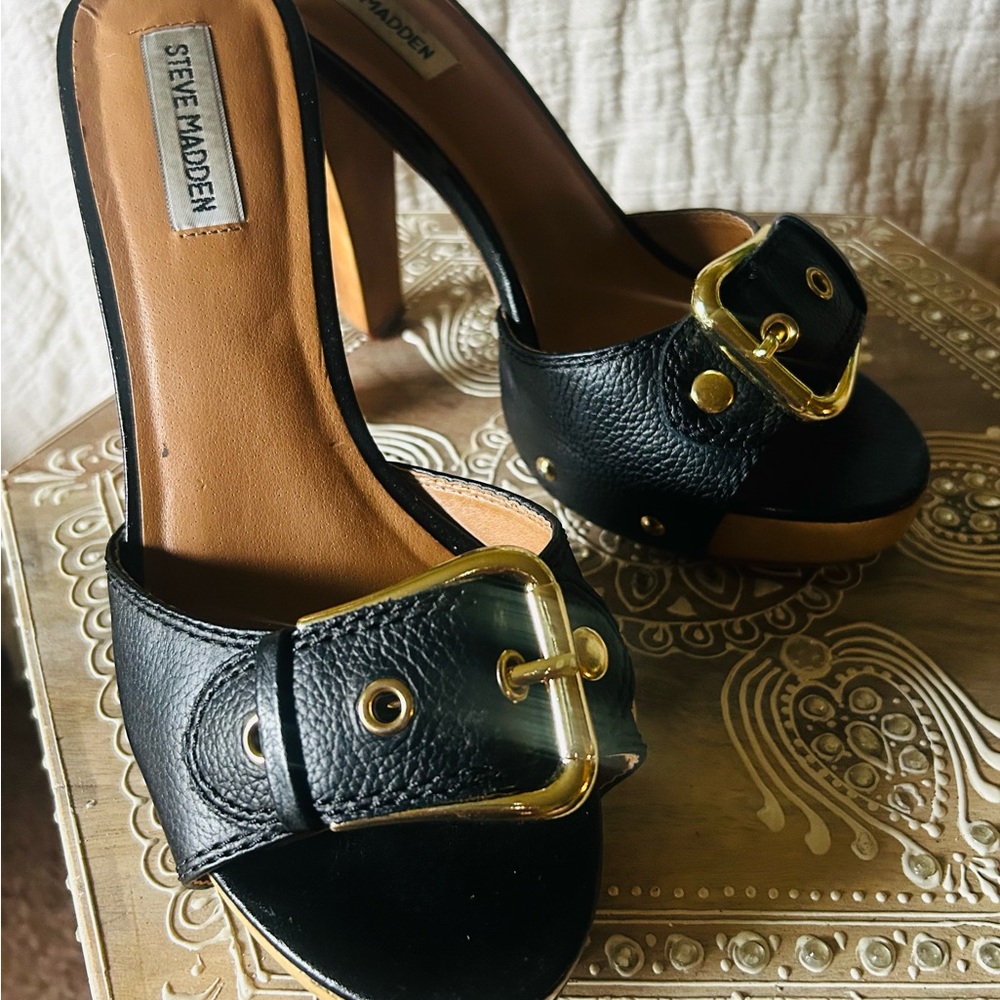 Steve Madden Black and Gold Buckle Mules - Picture 2 of 5